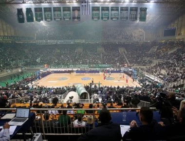 «Σείστηκε» το ΟΑΚΑ - «Η Μακεδονία είναι ελληνική» (φώτο)